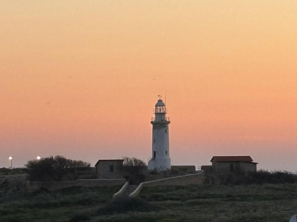 Venus Lighthouse 2b, Sea-view, Center Apartament Pafos